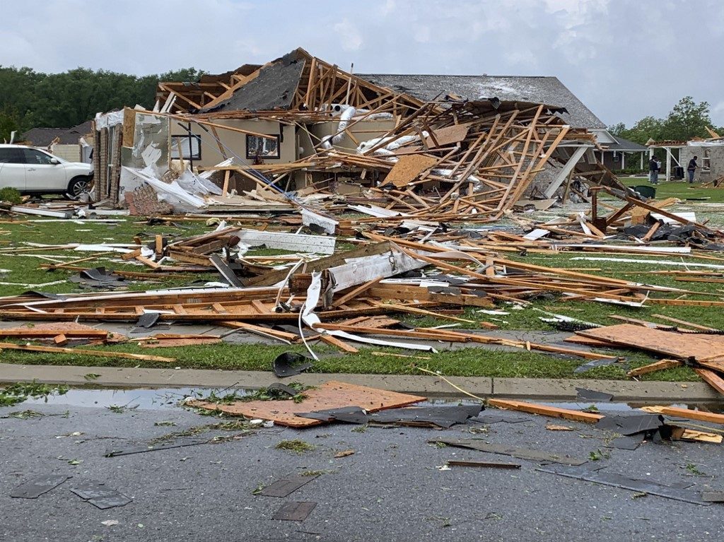 Tornadoes bring death, destruction in southern U.S.