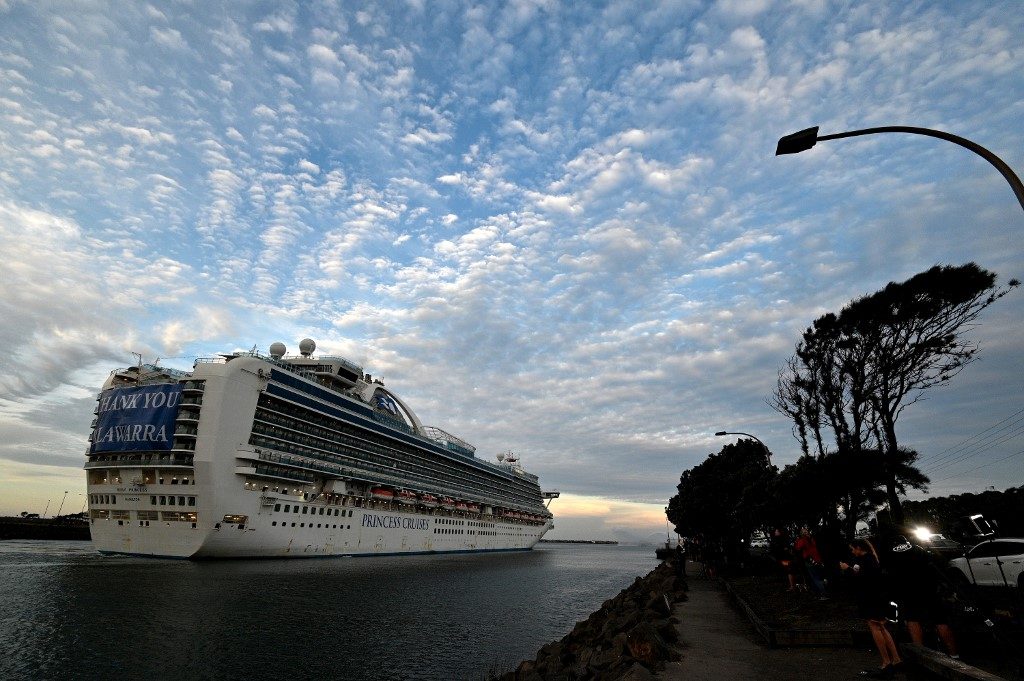 Virus-stricken cruise ship leaves Australia