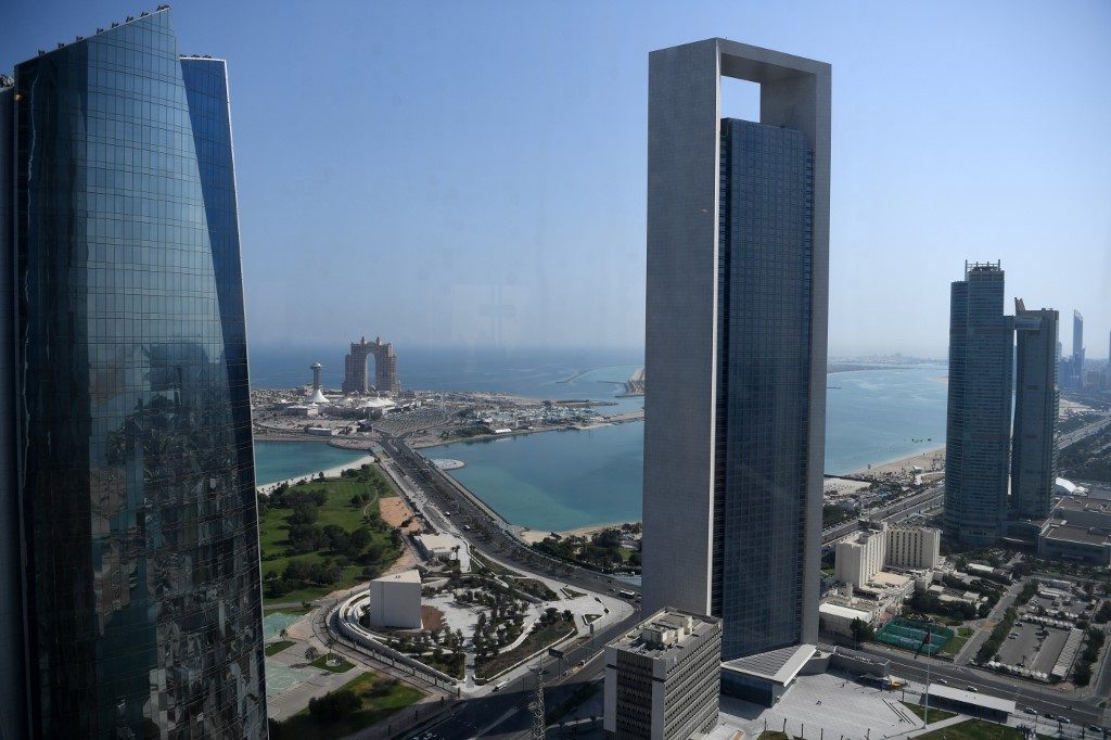 Abu Dhabi borrows $7 billion as low oil prices bite