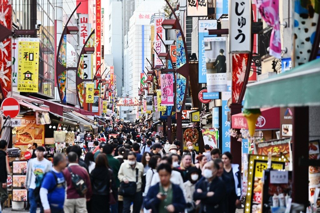 Japan business sentiment negative for first time since 2013 – survey