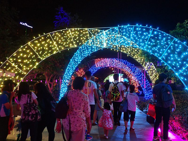 ARCHING LIGHTS. These colorful arches are also a main attraction of the show.
 