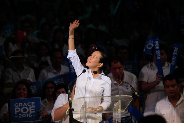 DECLARATION. Senator Grace Poe waves to supporters when she declares her presidential bid on September 16, 2015. File photo by Czeasar Dancel   