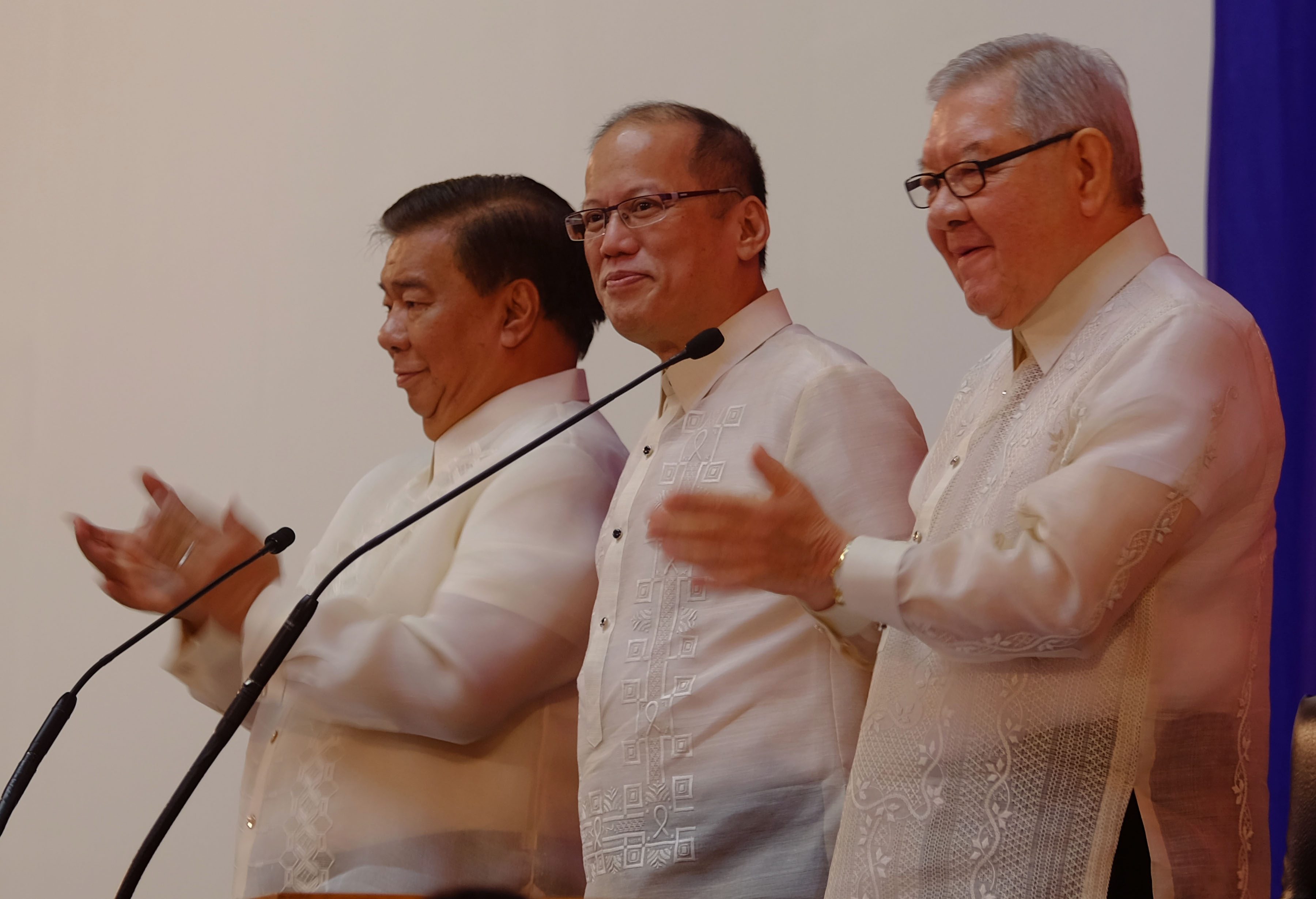 President Benigno S. Aquino III is shown with House Speaker Feliciano Belmonte, Jr. and Senate President Franklin Drilon, before delivering his 6th and last State of the Nation Address (SONA) during the Joint Session of the 16th Congress at the Session Hall of the House of Representatives Complex in Constitution Hills, Quezon City on Monday (July 27, 2015). (Photo by Gil Nartea / Malacañang Photo Bureau) 