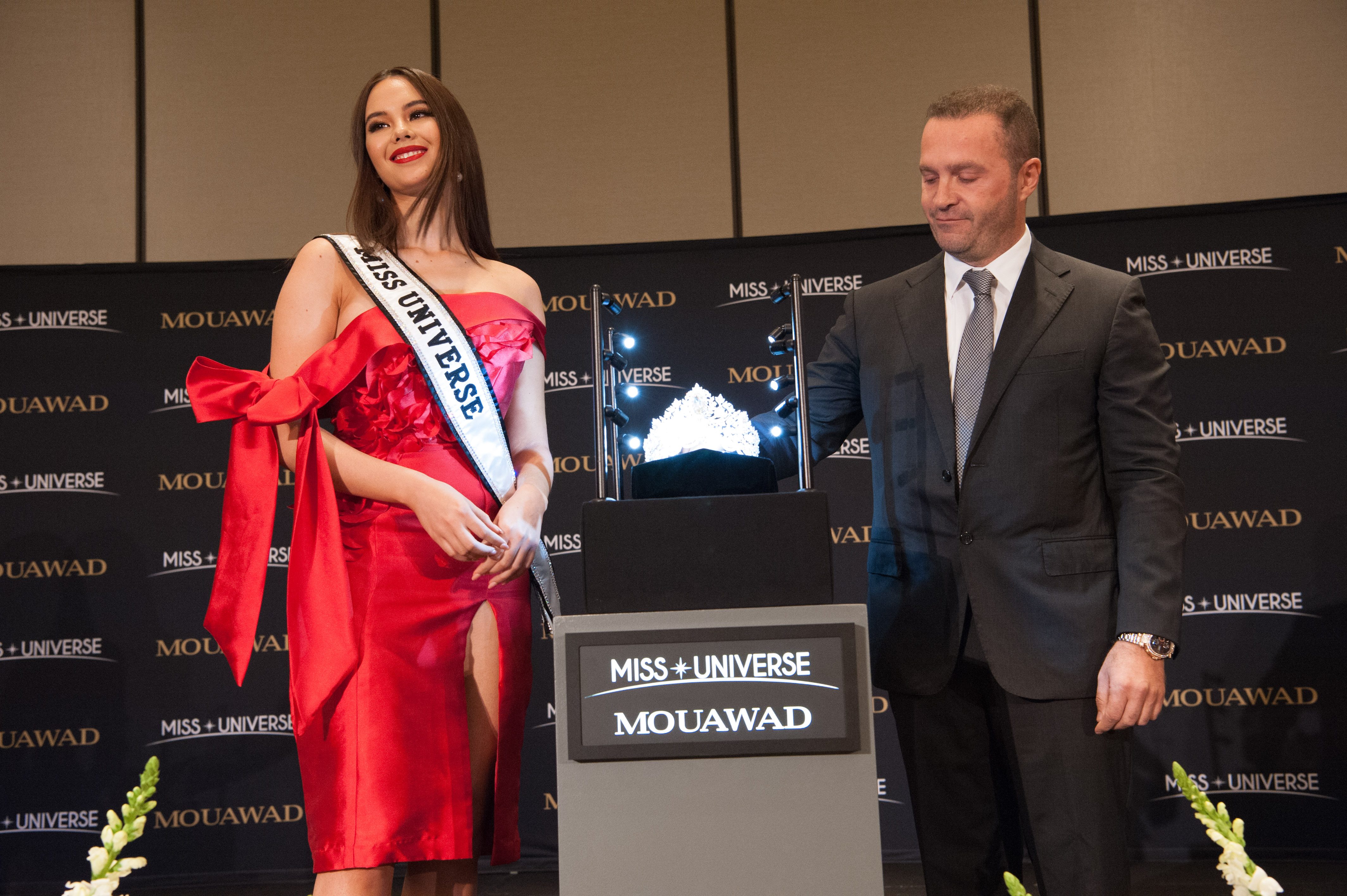 UNVEILING. Miss Universe 2018 Catriona Gray and Pascal Mouawad announce the Mouawad crown for Miss Universe 2019 on December 5, 2019.  Photo from The Miss Universe Organization 