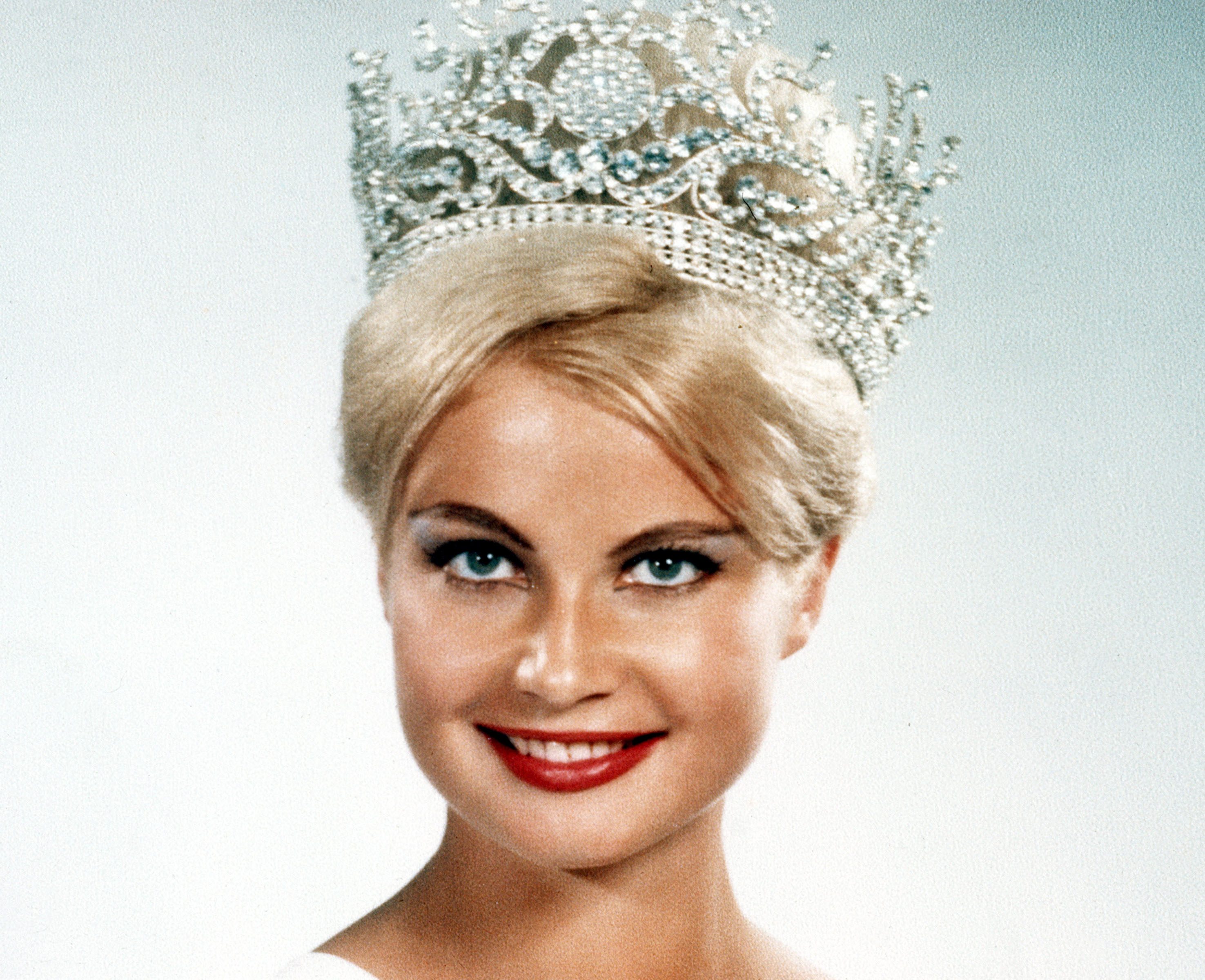 MISS UNIVERSE 1961. Marlene Schmidt, the first Miss Universe from Germany, won her title in Miami Beach, Florida. Photo from Miss Universe Organization 