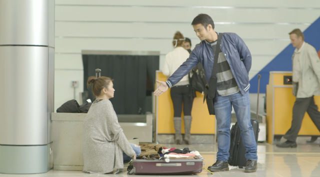 MEET CUTE. Two strangers who are slowly recovering from a break-up meet in a foreign airport. Photo courtesy of Cinema One Originals 