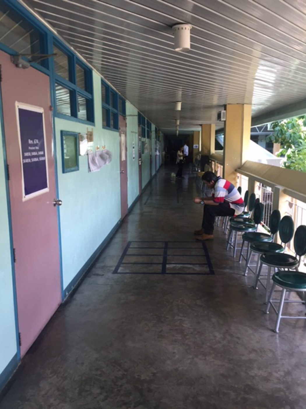 QUICK PROCESS. PPCRV officials say there were barely any lines during voting hours. Photo by Sofia Tomacruz/Rappler 
