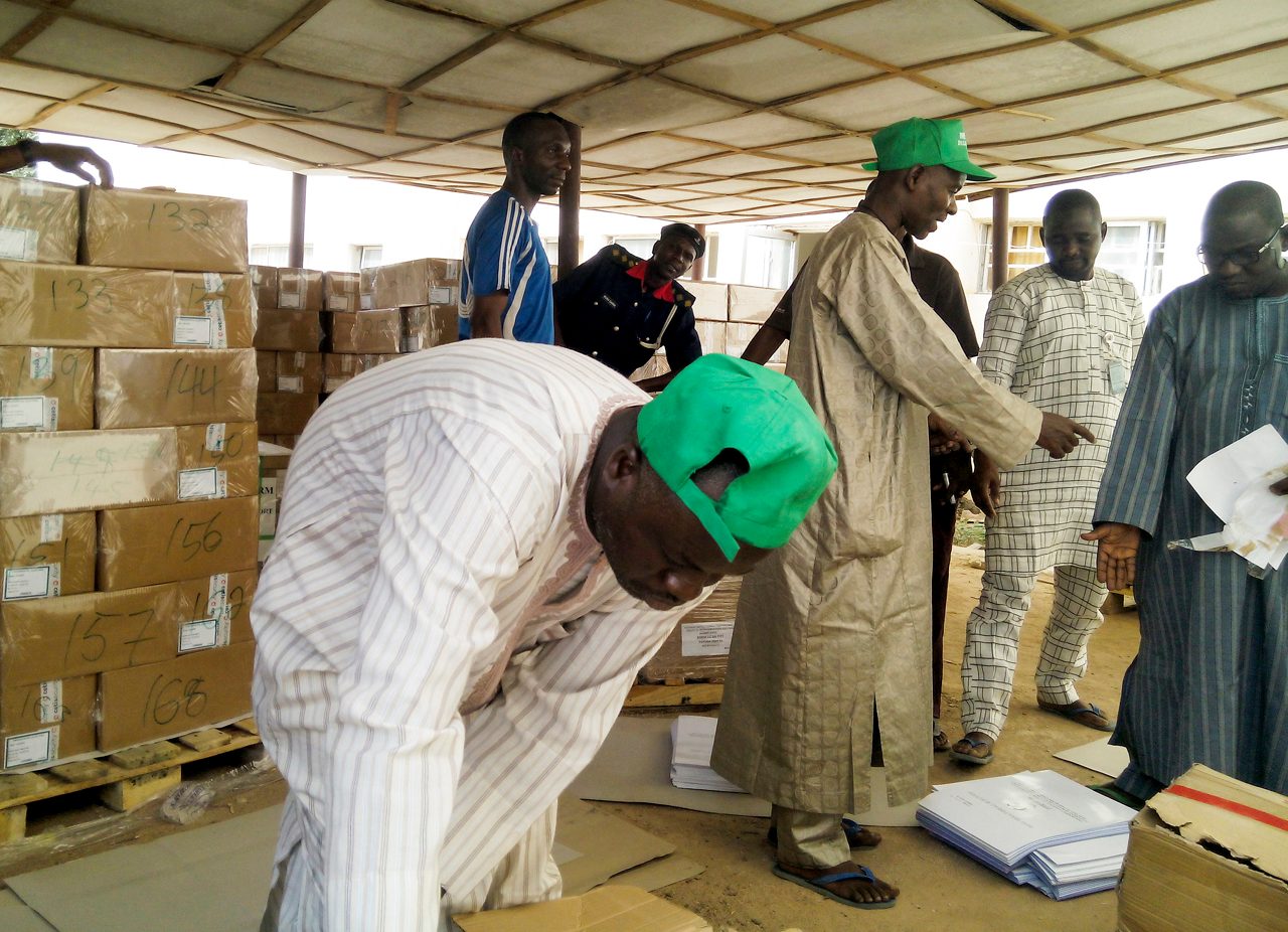 Nigeria votes in crunch presidential election