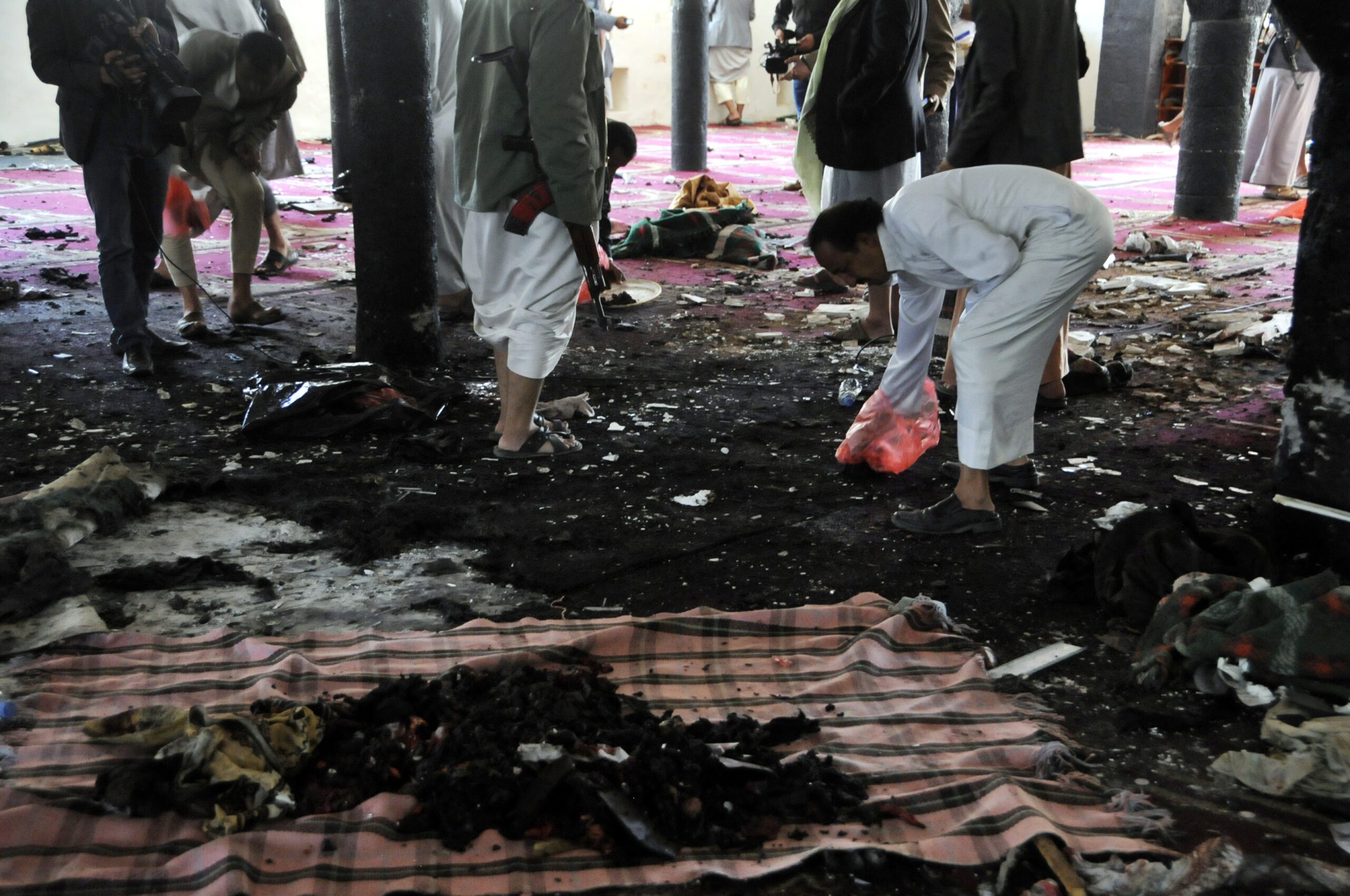 142 dead in Yemen mosque bombings claimed by ISIS