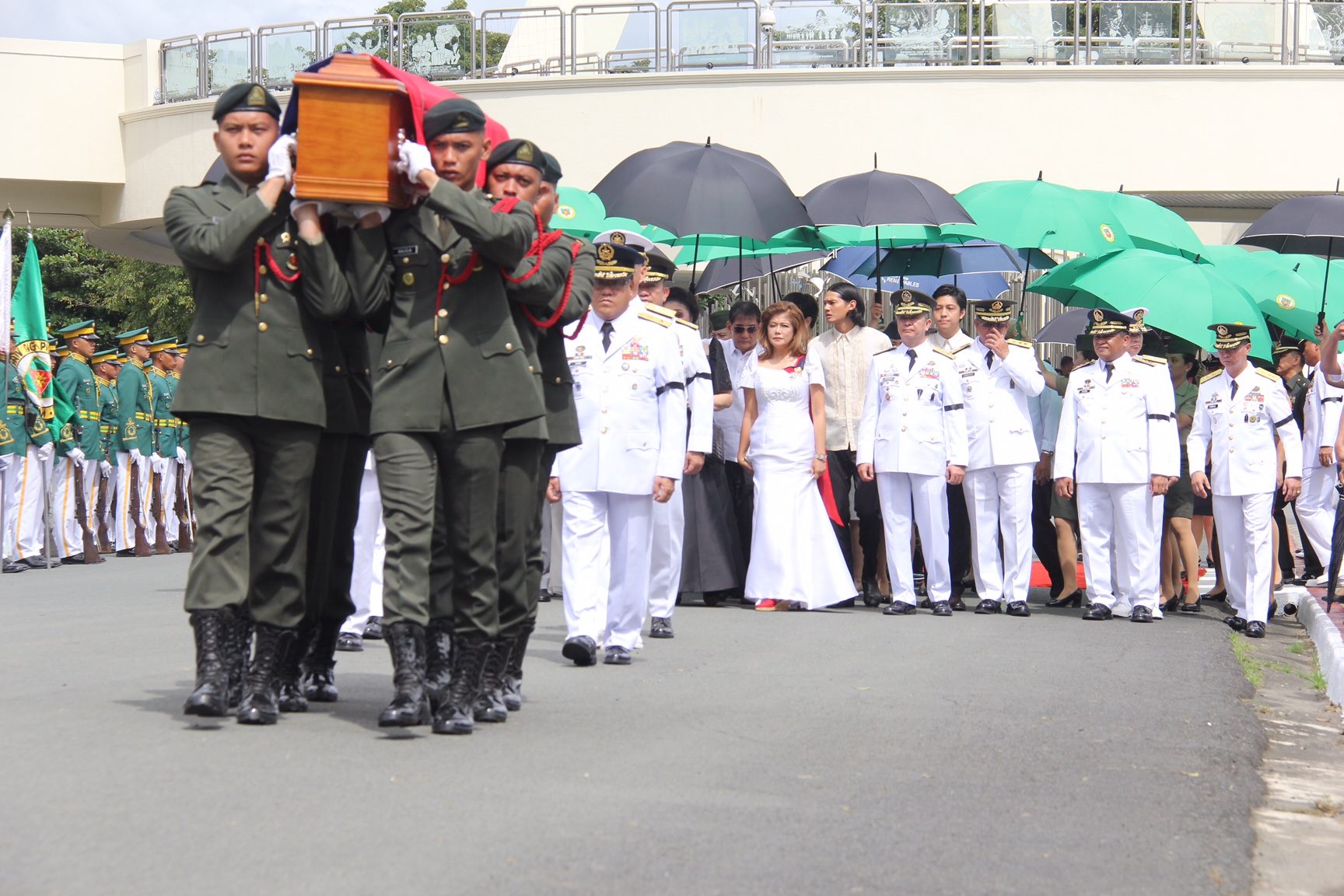 MILITARY HONORS. The funeral rites of  dictator Ferdinand Marcos at the Heroes' Cemetery on November 18, 2016. Photo from Office of the Army Chief Public Affairs    