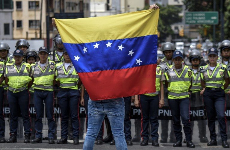Venezuela recall clears hurdle, but no date for next step