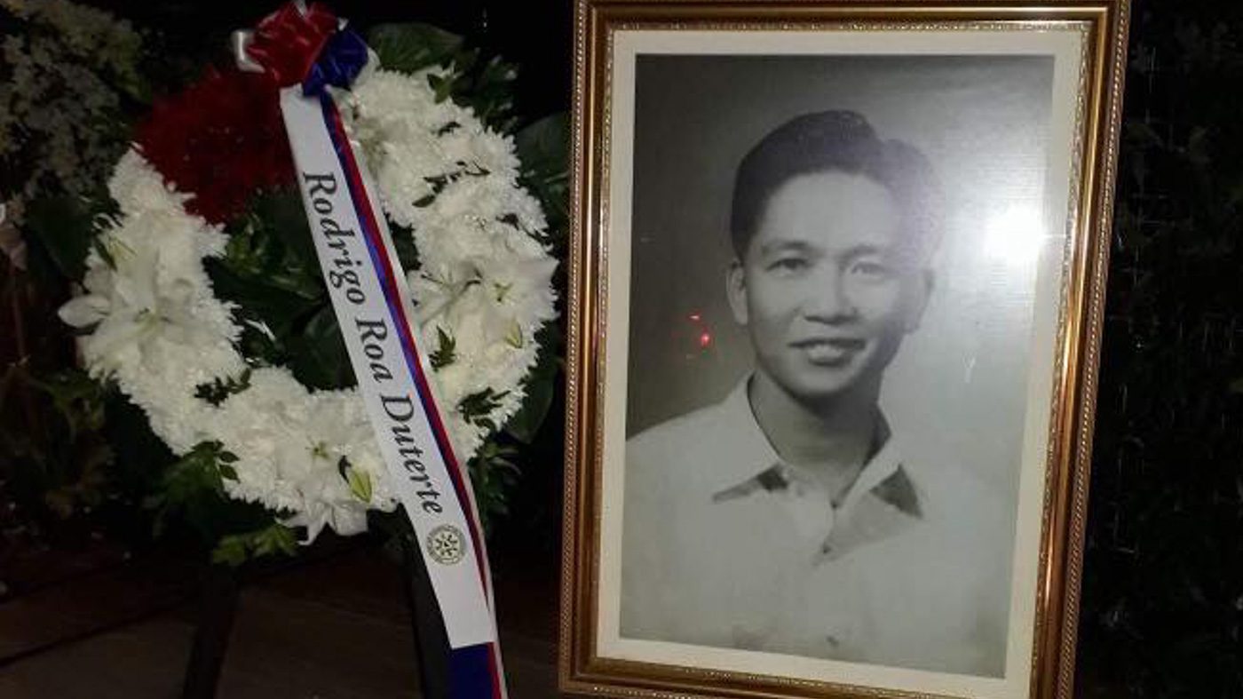IN PHOTOS: Duterte, Estrada send flowers to Marcos’ grave for Undas