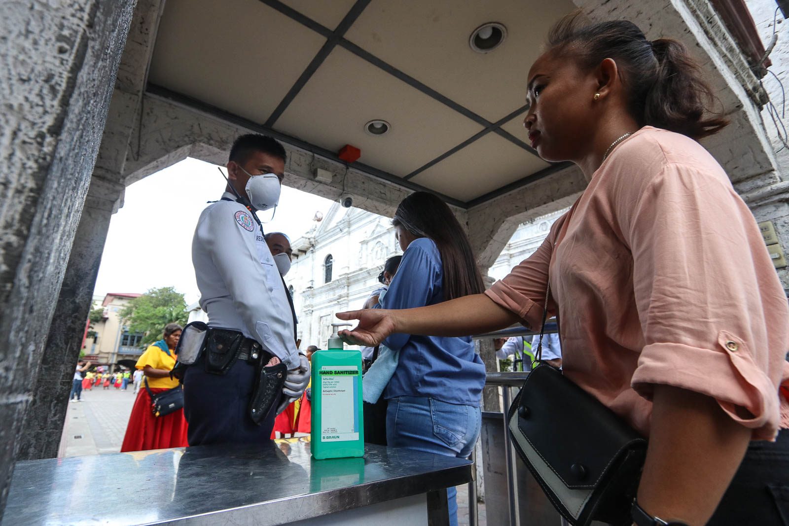 Cebu City requires wearing of face masks when going out in public
