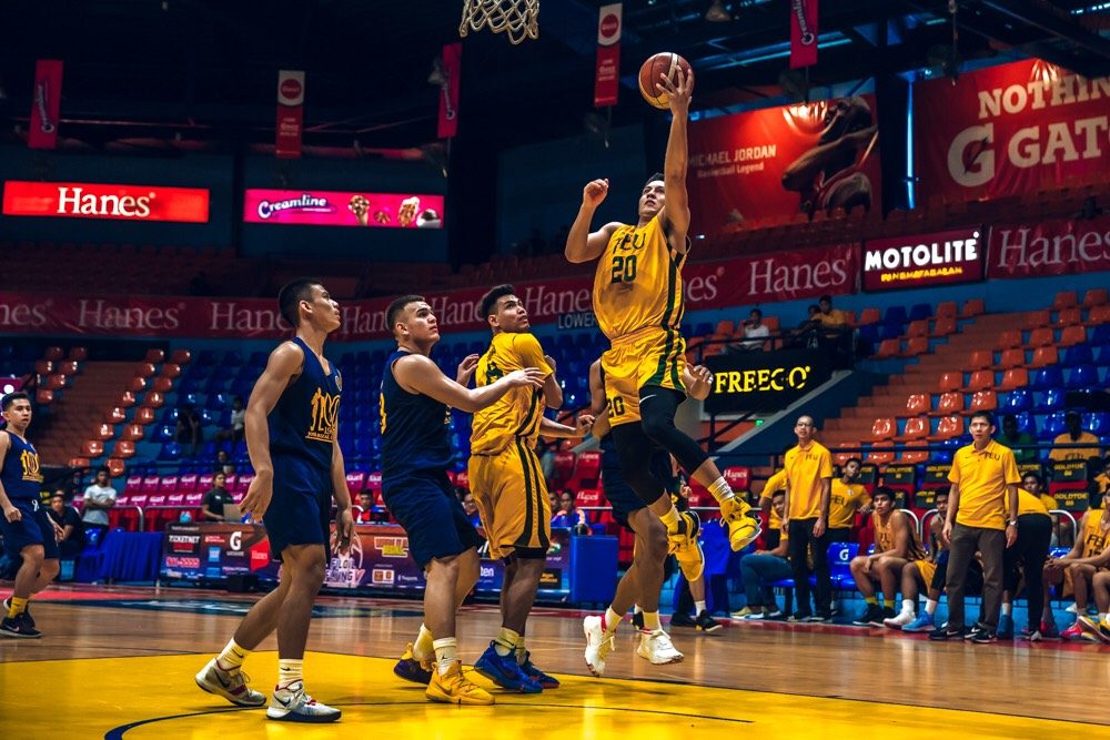 SECOND-HALF SURGE. The FEU Tamaraws pull away in the final two quarters to edge the JRU Bombers. Photo by Kyle Janremy Bustos/Rappler 