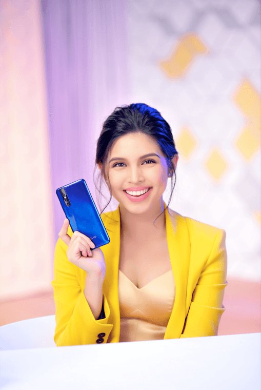 BEYOND EXPECTATIONS. Maine Mendoza challenges everyone to rise up from the usual expectations with the Vivo V15 Pro. Photo from Vivo