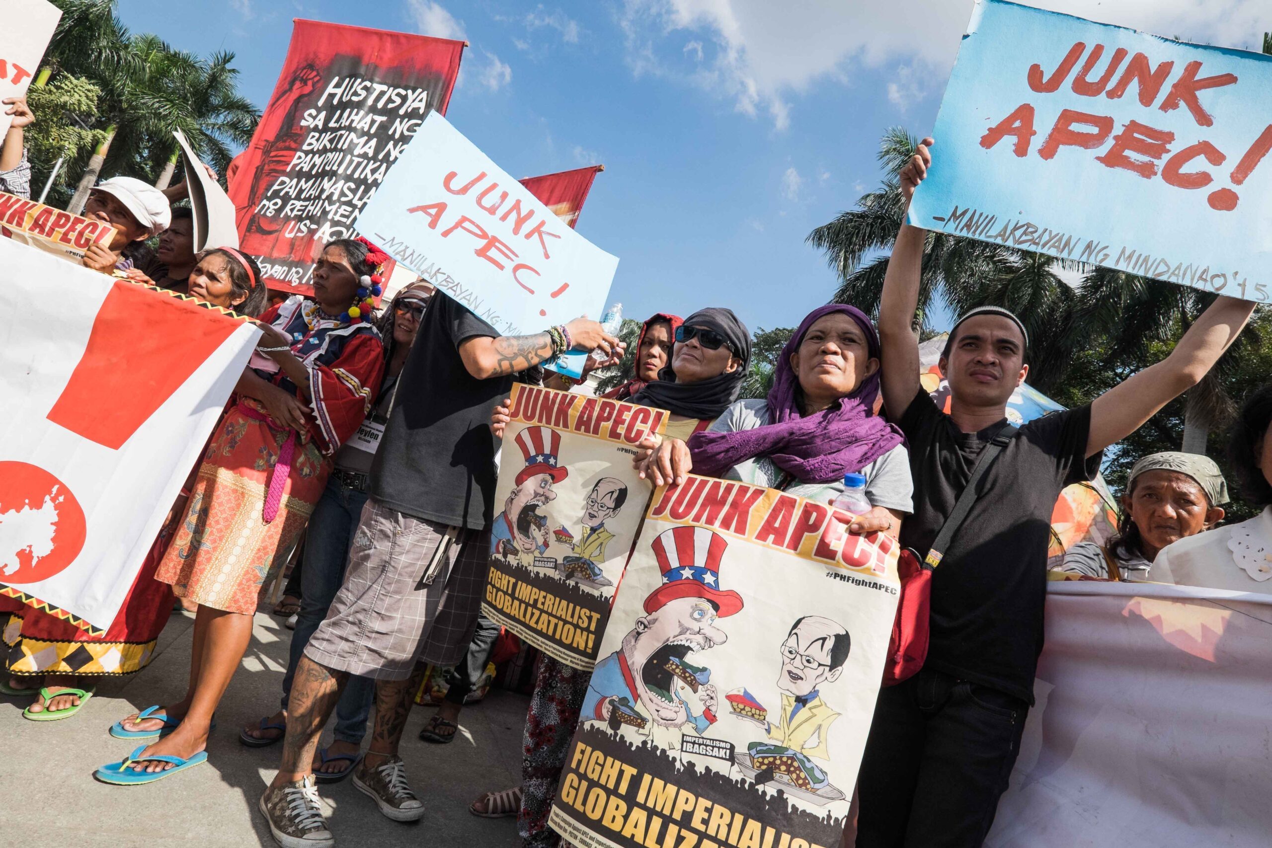 Erap gives Lumad until 6pm to disperse for APEC
