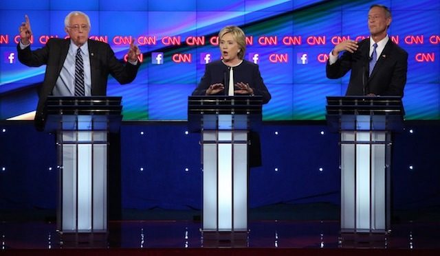 Clinton, Sanders square off in pre-Iowa debate