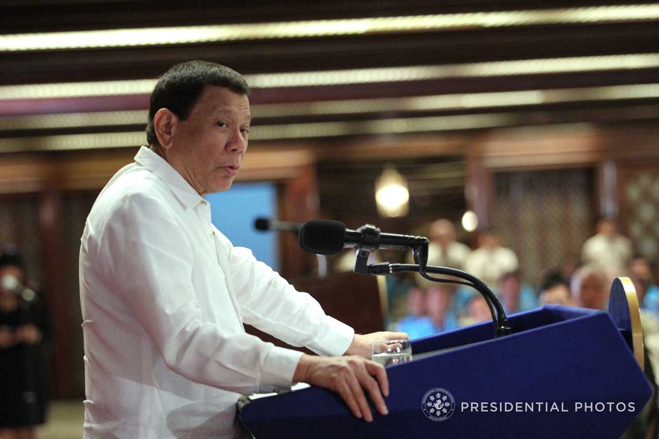 Duterte to declare state of calamity in Boracay, warns courts not to interfere