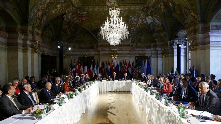 UN formally invites Syria government to new peace talks
