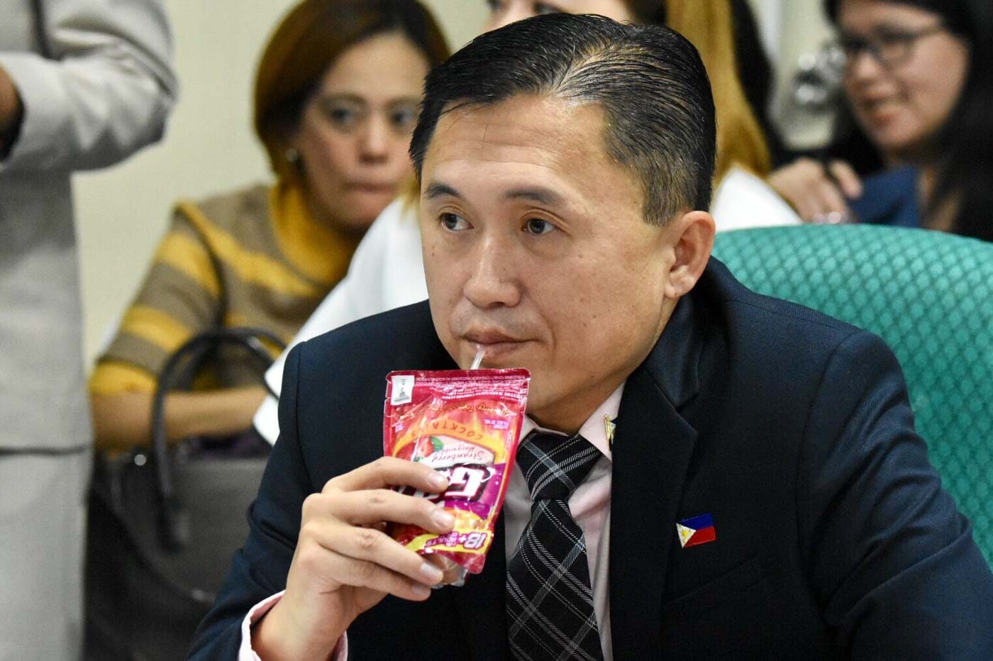 ALCOHOL EFFECT. Senator Bong Go says he got a little dizzy after drinking an alcopop. Photo by Angie de Silva/Rappler 