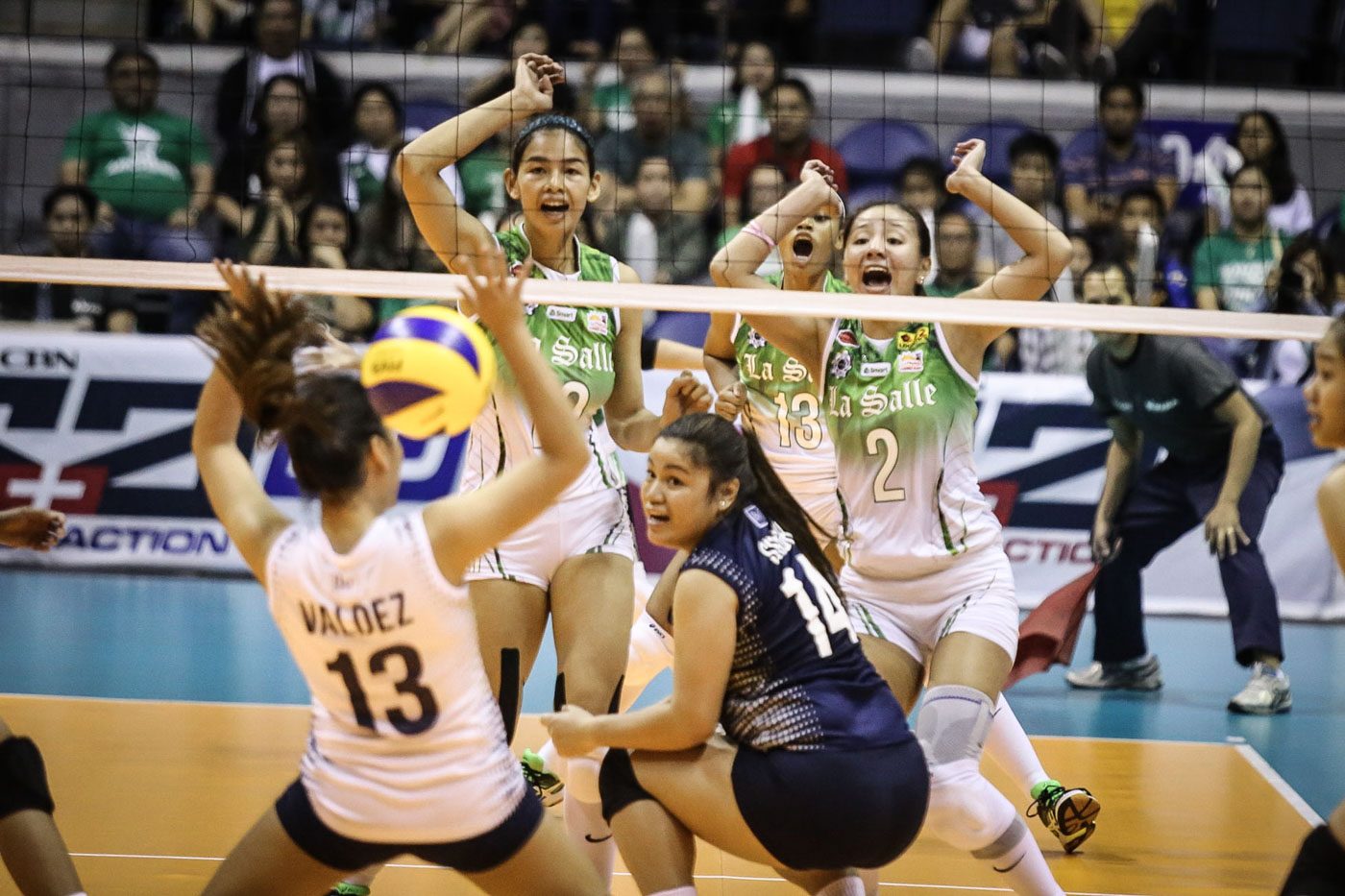 DLSU Lady Spikers keep solo second, subdue Lady Bulldogs in 4 sets