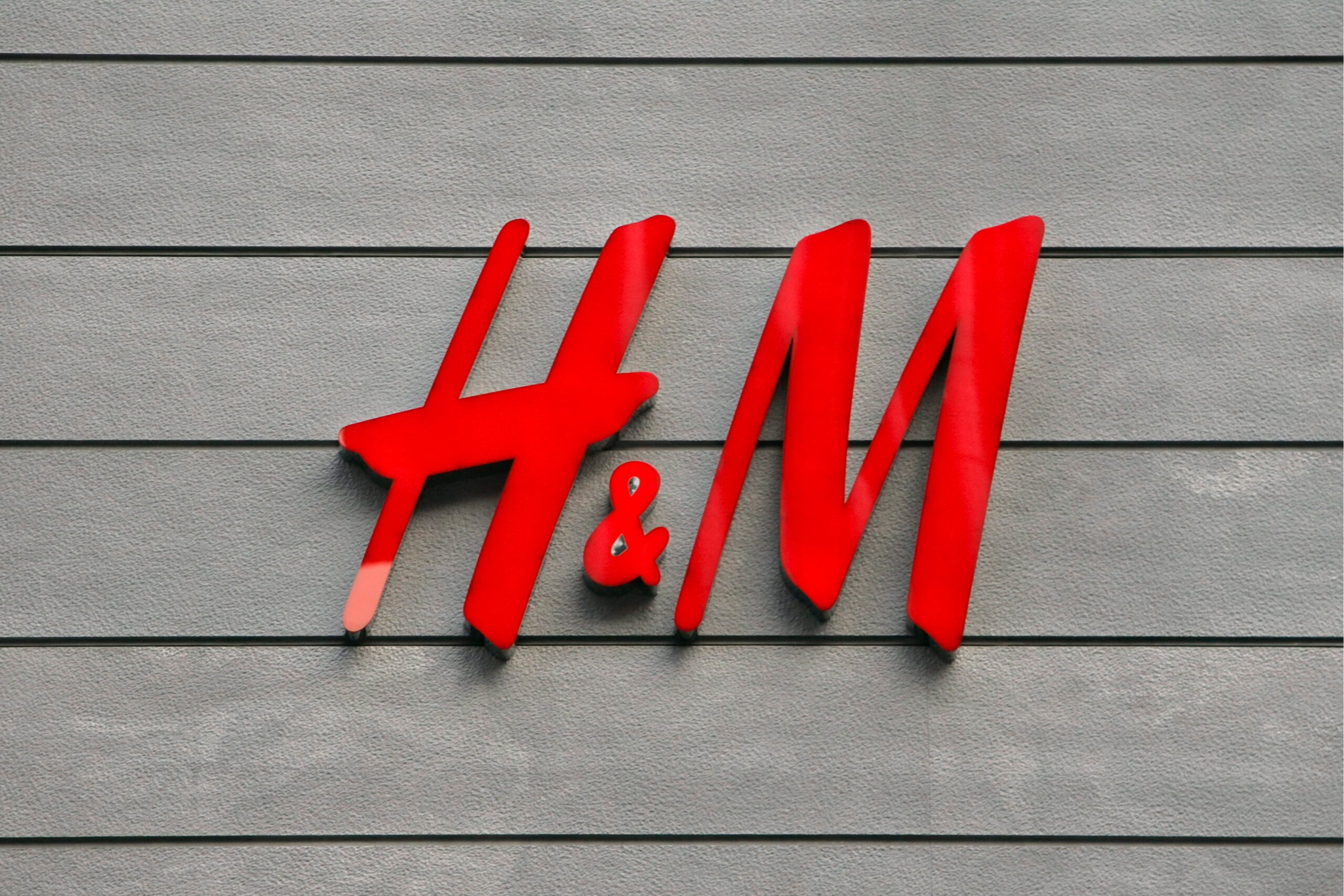Cool spring chills H&M profits