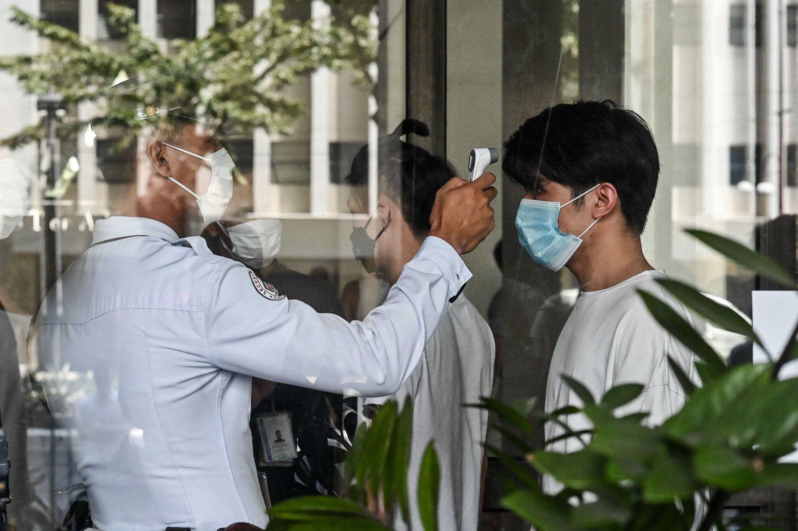Makati City requires wearing face masks in public places