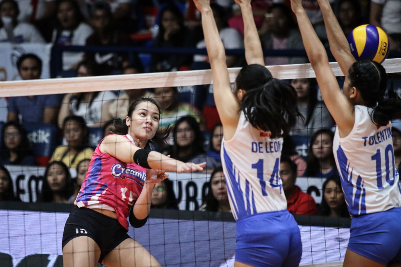 Creamline sweeps Ateneo, moves within win of PVL crown