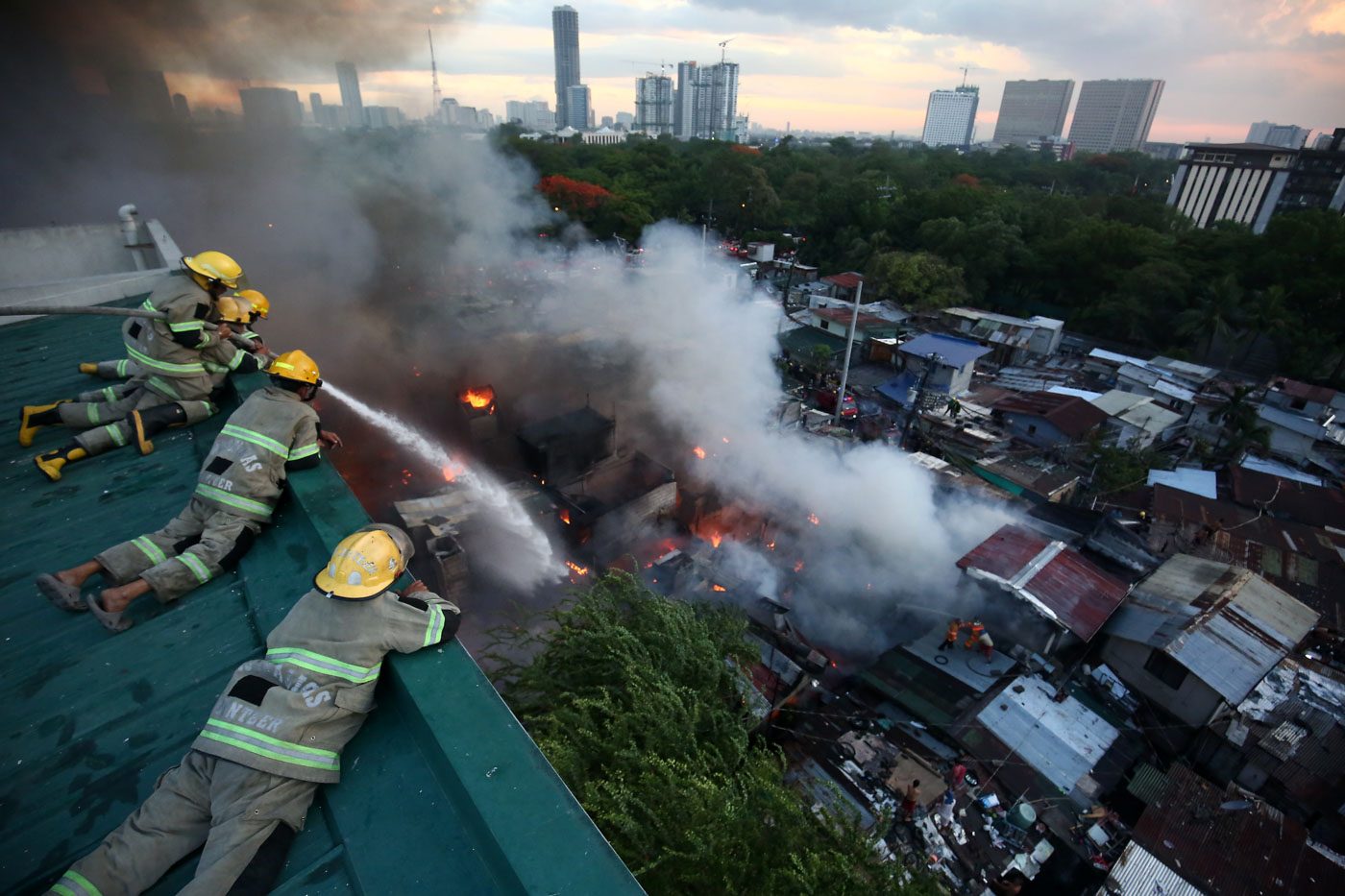 300 families displaced in QC fire near Department of Agriculture