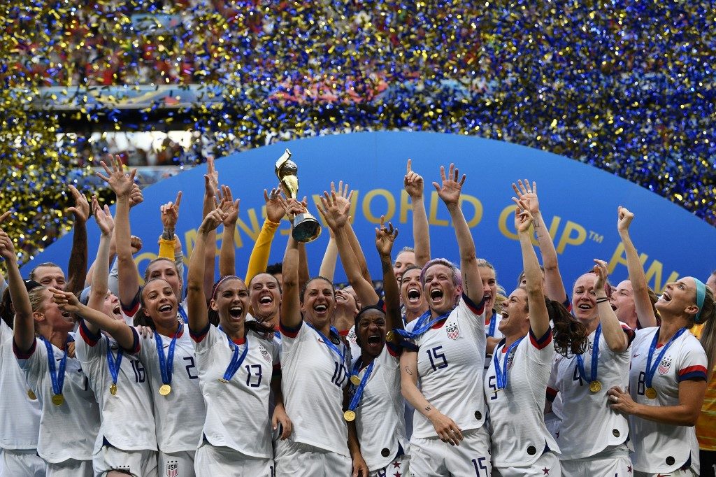USA retains World Cup as Rapinoe, Lavelle sink Dutch