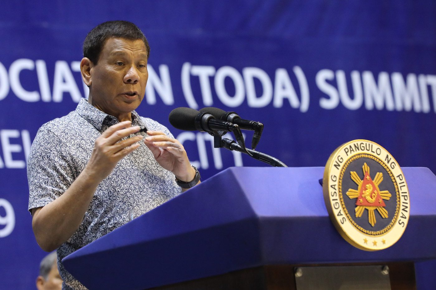 Duterte warns foreign vessels from passing PH waters without clearance