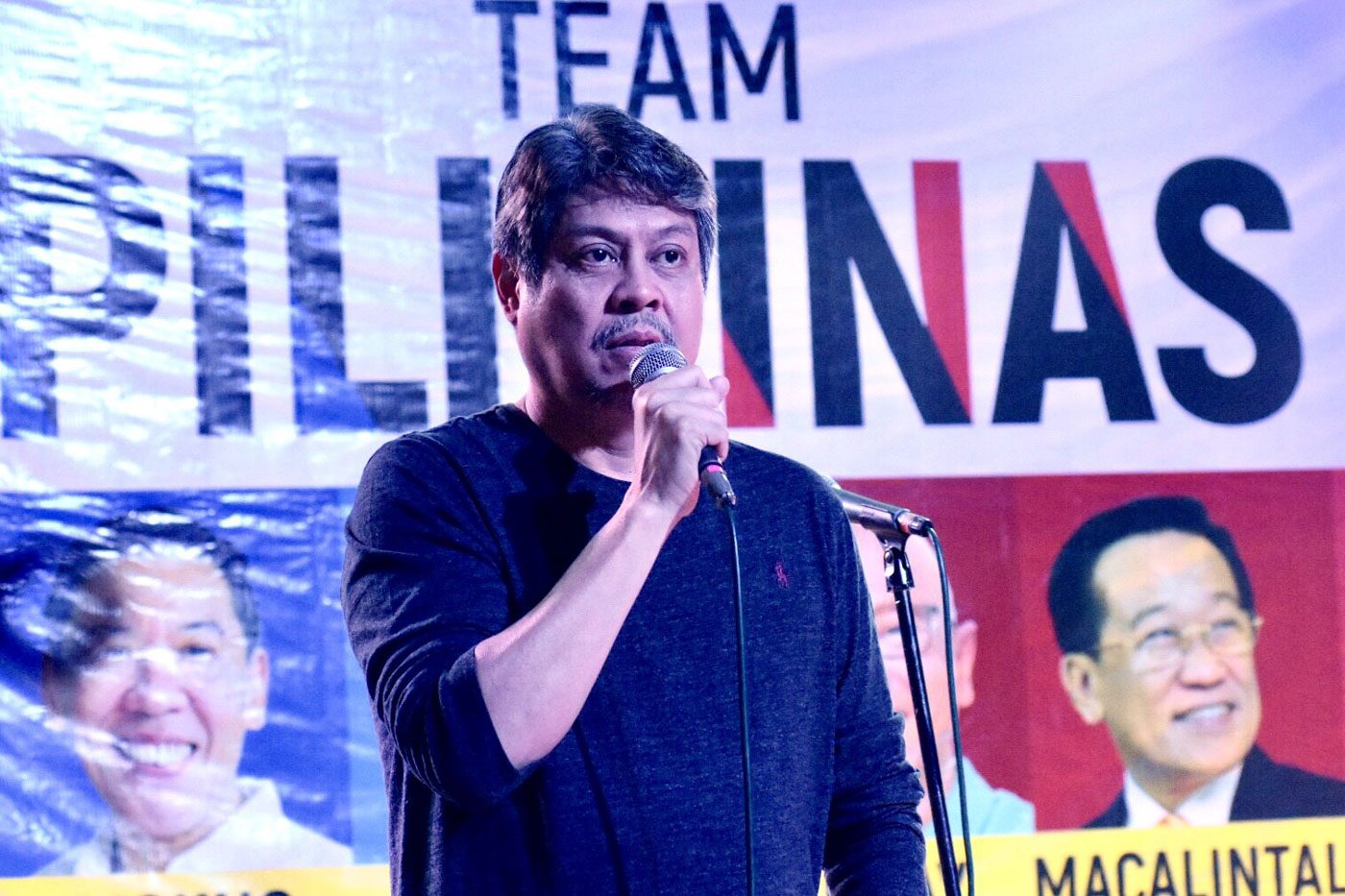 CAMPAIGN MANAGER. Senator Kiko Pangilinan tells Team Pilipinas how to campaign for the opposition's senatorial lineup. 