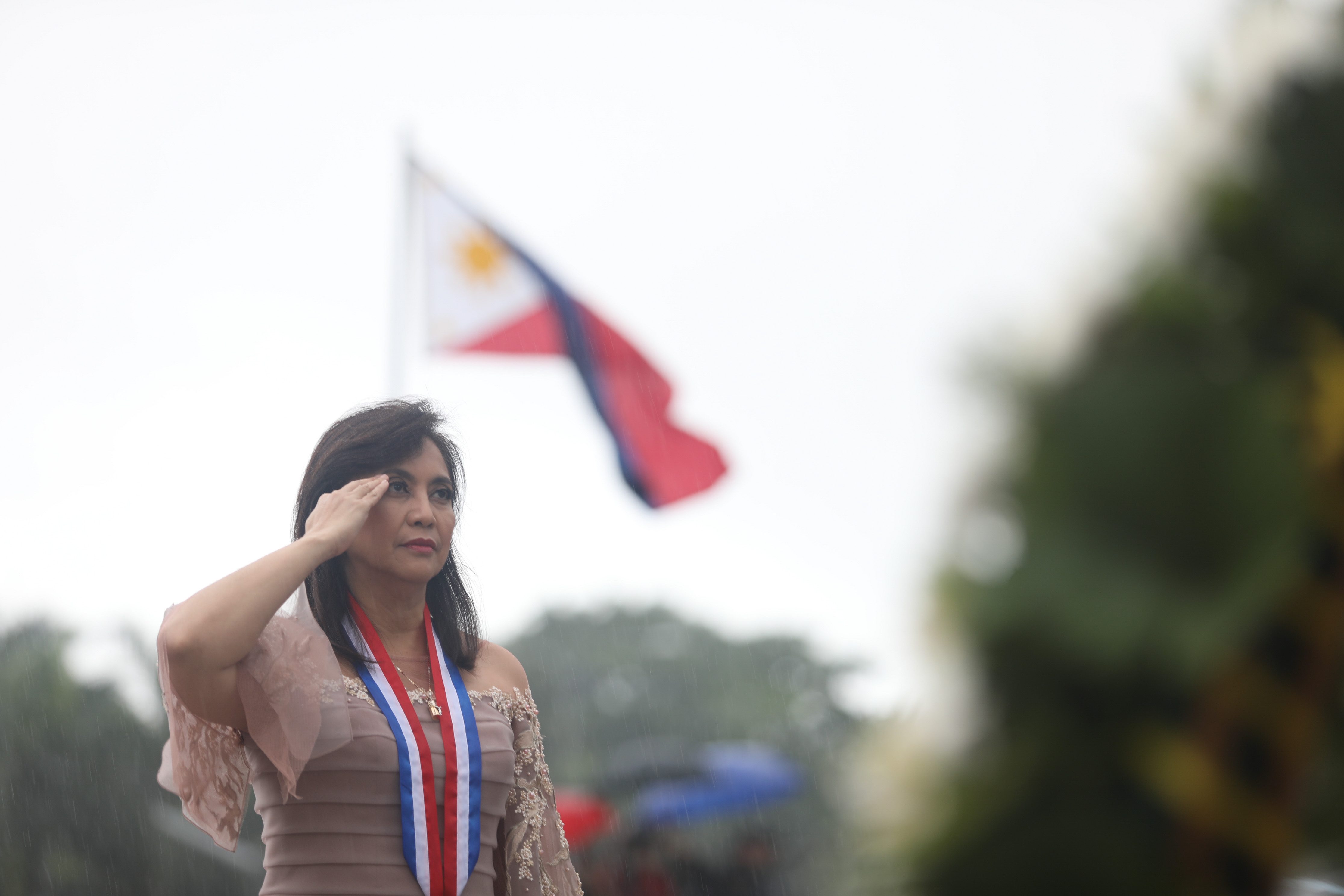 SALUTE. Vice President Leni Robredo leads the flag-raising and wreath-laying ceremony in celebration of the 120th Independence Day held at Luneta Park in Manila on June 12, 2018. File photo by OVP 