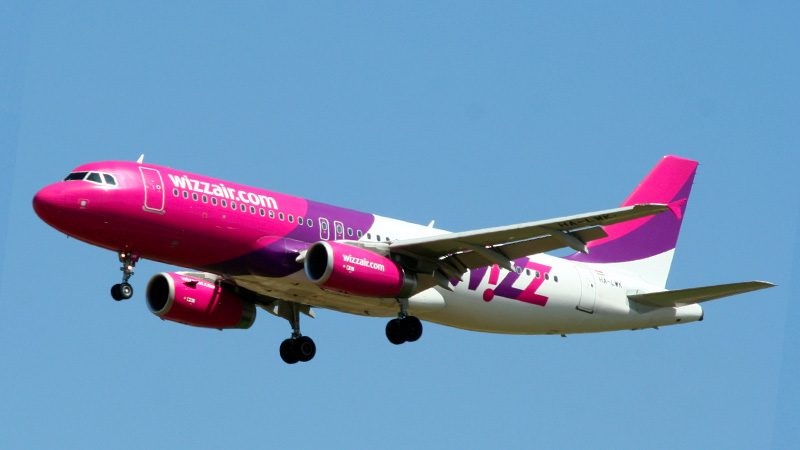 Hungarian airline Wizz Air scraps 1,000 jobs