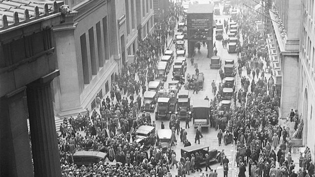 GREAT DEPRESSION. A crowd gathers outside the New York Stock Exchange after the 1929 crash. Photo from Wikimedia Commons 