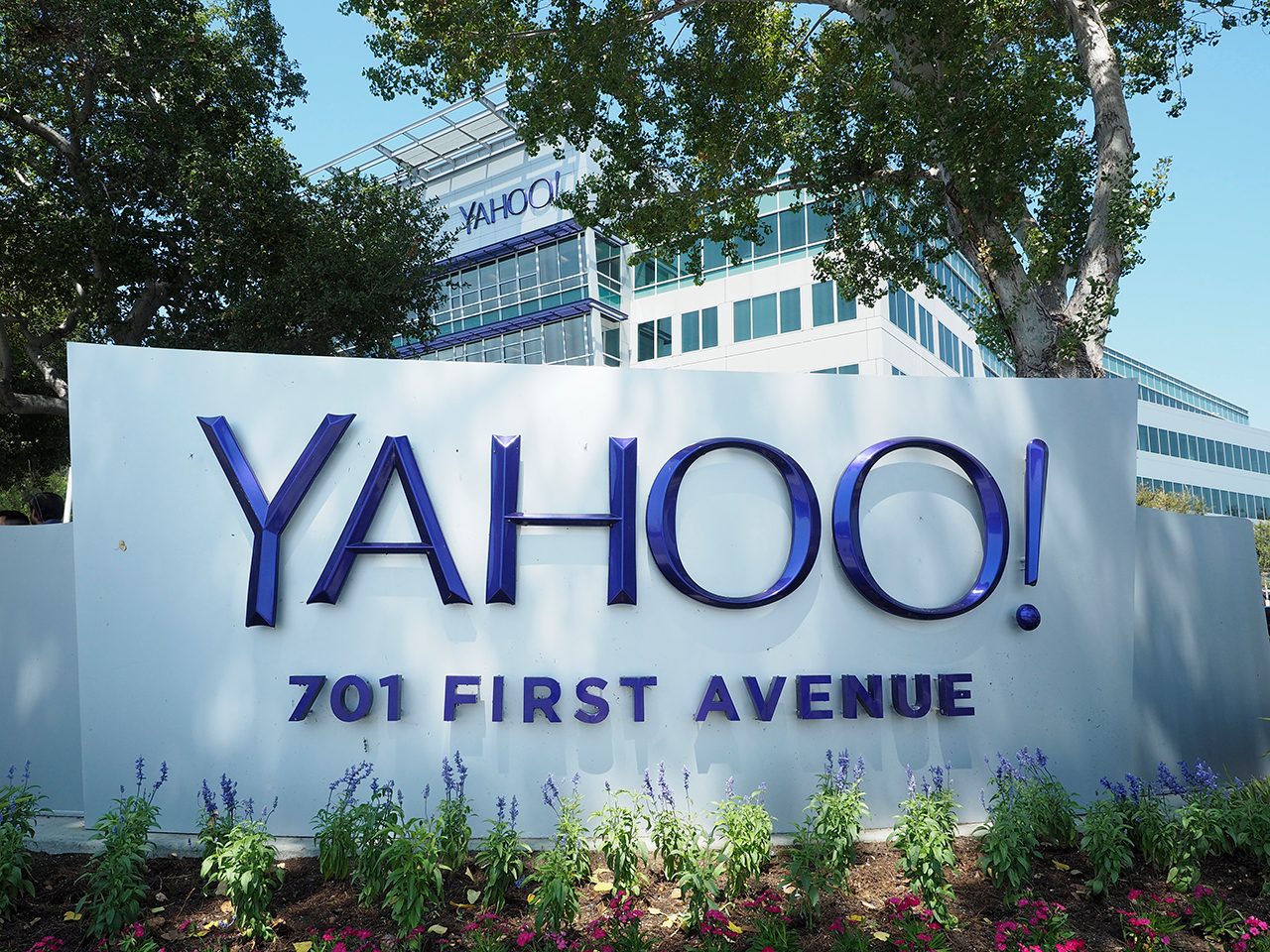 Yahoo announces deal to sell core assets for $4.8B to Verizon