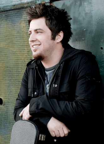 Lee DeWyze. Photo courtesy of DeWyze's official page on Facebook.