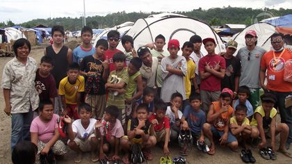 HOPE FOR EVERYONE. Sendong survivors at their FutKal clinic. Photo from Peter Amores