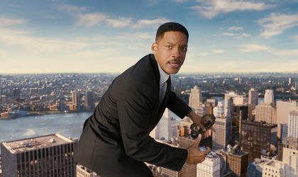 LORD A-LEAPING. Will Smith might as well jump. All movie stills from Columbia Pictures.
