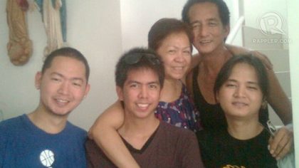 STRONG SUPPORT SYSTEM. Ghio with his mom and the rest of their family. Photo from Ghio Angelo Ong