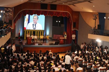 'IMPEACHMENT RHETORIC.' President Benigno Aquino III in Thursday's speech ignored non-impeachment issues, says an activist group. Photo courtesy of Malacañang/PCOO
