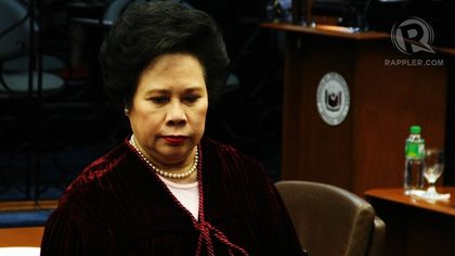 WINDOW MANNEQUINS. Sen. Miriam Defensor Santiago says she misses "certain personalities who have the charm of show window mannequins." (File photo)  