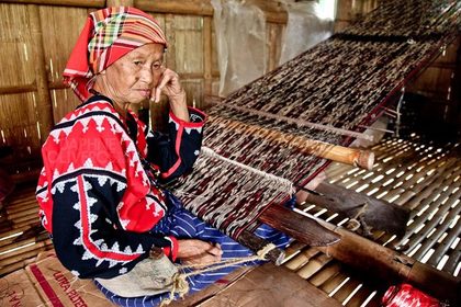 TRADITION. T'boli women preserve patterns part of their culture. Photo by Daphne Oliveros